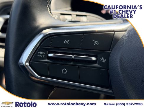 Used 2025 Chevrolet Traverse LT FWD image 25