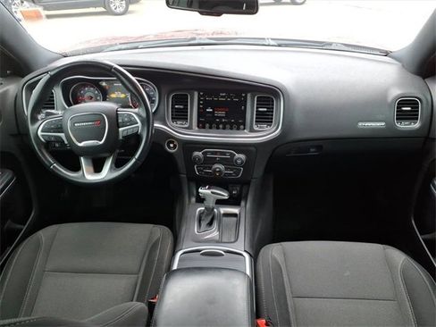 Used 2017 Dodge Charger SXT image 14