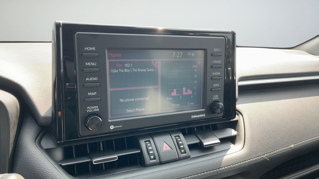 Used 2021 Toyota RAV4 XLE Premium FWD image 11