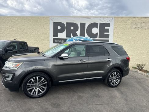 Used 2016 Ford Explorer Platinum AWD/4WD image 2