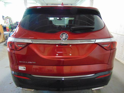 Used 2024 Buick Enclave Premium FWD image 5