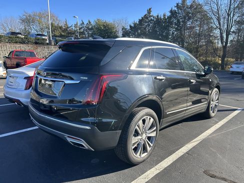 Used 2021 Cadillac XT5 Premium Luxury image 3