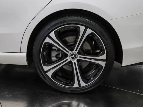 Used 2024 Mercedes-Benz C 300 Sedan image 10