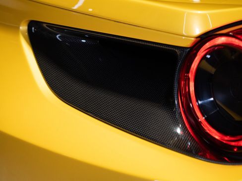 Used 2016 Ferrari 488 GTB RWD image 15