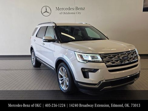 Used 2018 Ford Explorer Limited w/ Equipment Group 301A image 3