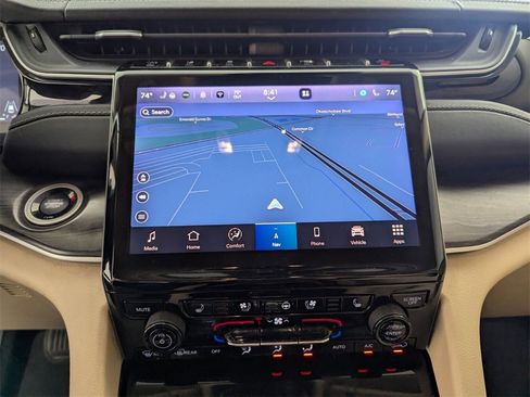 Certified 2022 Jeep Grand Cherokee L Limited w/ Luxury Tech Group II image 26