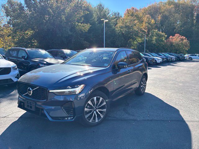 Used 2024 Volvo XC60 B5 Core w/ Protection Package Premier AWD/4WD image 15