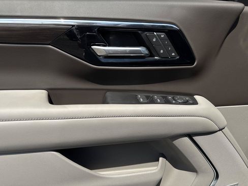 New 2026 Chevrolet Suburban LT w/ Comfort Package RWD image 17