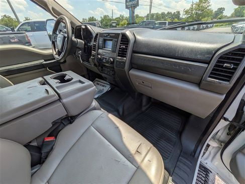 Used 2020 Ford F550 2WD Crew Cab Super Duty image 26