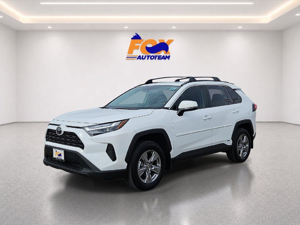 Used 2025 Toyota RAV4 XLE w/ Convenience Package AWD/4WD image 1