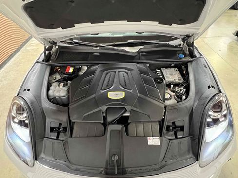 Used 2020 Porsche Cayenne E-Hybrid AWD/4WD image 35