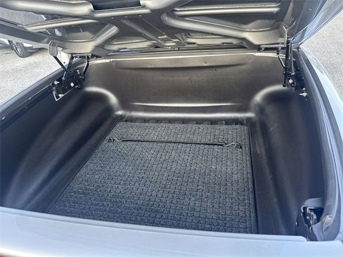 Used 2005 Chevrolet SSR w/ Preferred Equipment Group image 11