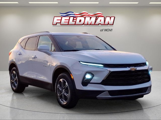 Used 2025 Chevrolet Blazer LT w/ Convenience Package FWD image 7
