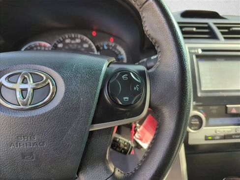 Used 2014 Toyota Camry XLE FWD image 18