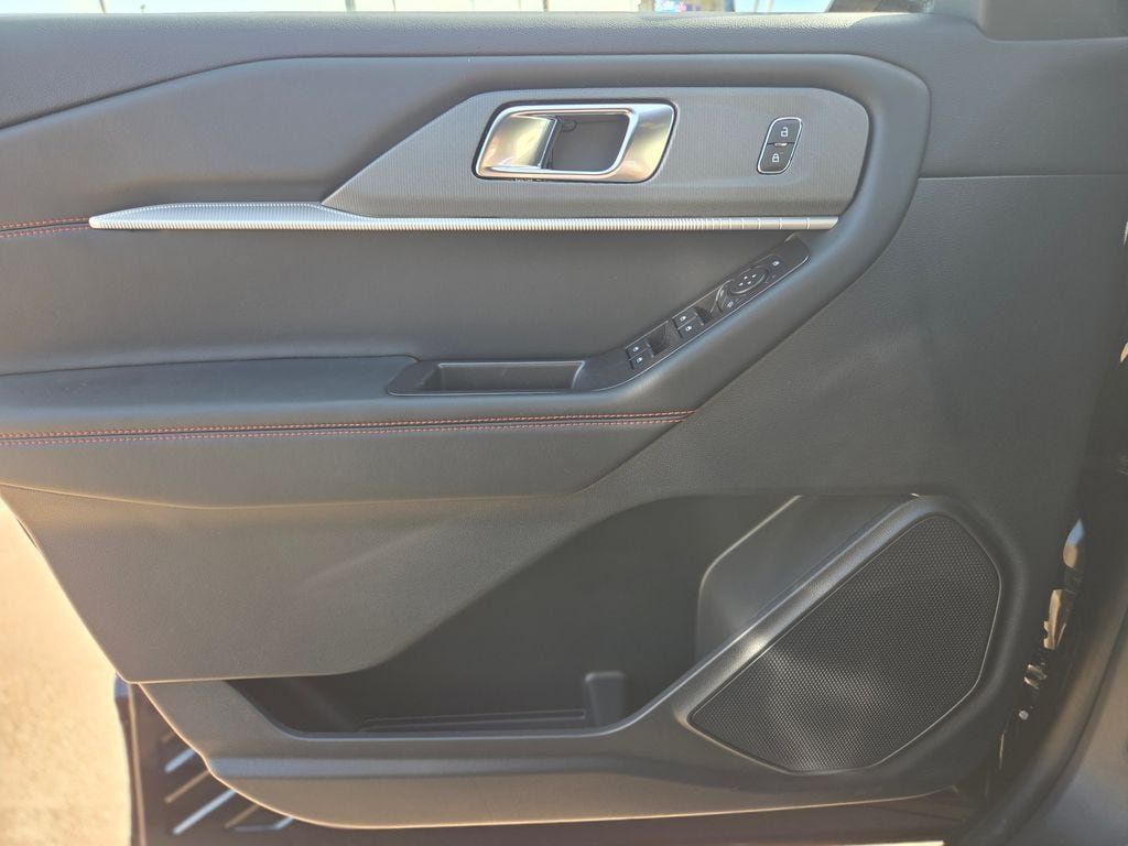 New 2027 Ford Explorer ST-Line RWD image 29