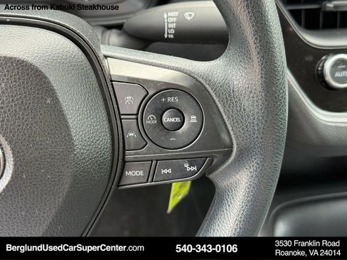 Used 2023 Toyota Corolla LE image 18