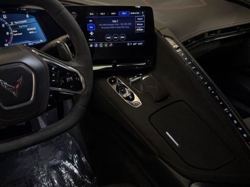 Used 2023 Chevrolet Corvette Stingray Premium Cpe w/ Z51 Performance Package image 4