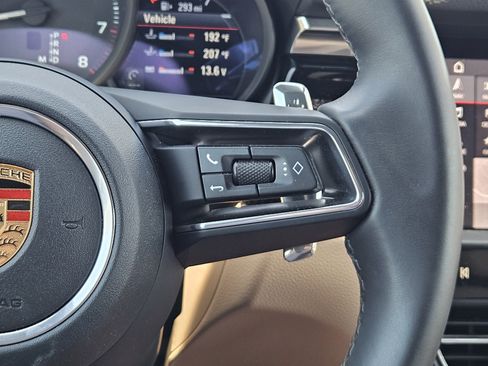 Certified 2026 Porsche Macan AWD/4WD image 29