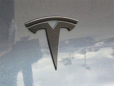 Used 2022 Tesla Model Y Performance image 25