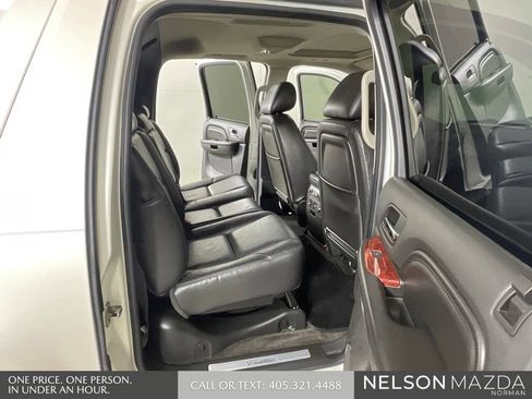 Used 2011 Cadillac Escalade EXT Luxury AWD/4WD image 15