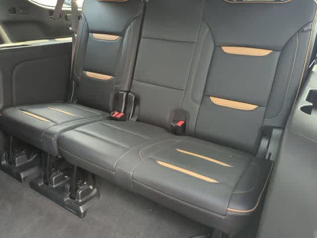 Used 2021 GMC Yukon XL AT4 w/ AT4 Premium Package AWD/4WD image 21