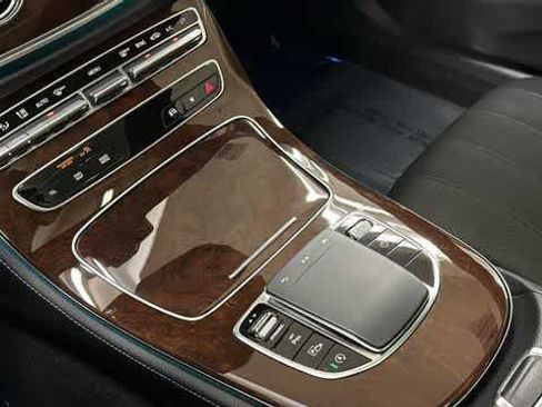 Used 2023 Mercedes-Benz E 350 4MATIC Sedan image 22