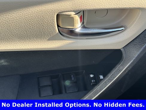 Used 2015 Toyota Corolla LE FWD image 21