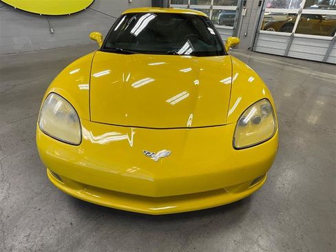 Used 2007 Chevrolet Corvette Coupe w/ Performance Package image 8