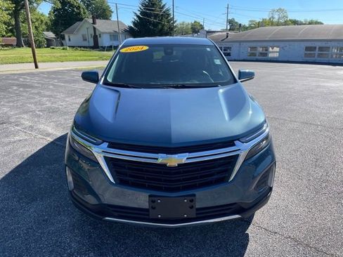 Used 2024 Chevrolet Equinox LT FWD image 2