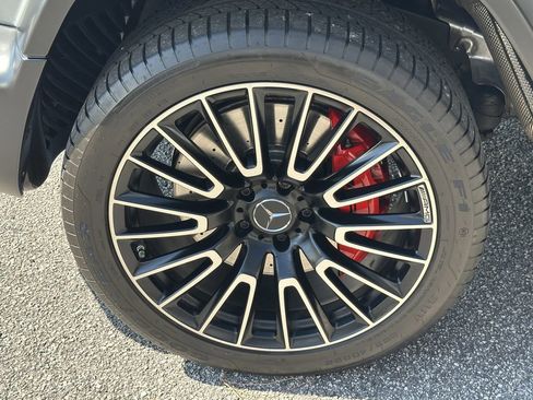 Used 2025 Mercedes-Benz G 63 AMG 4MATIC image 13