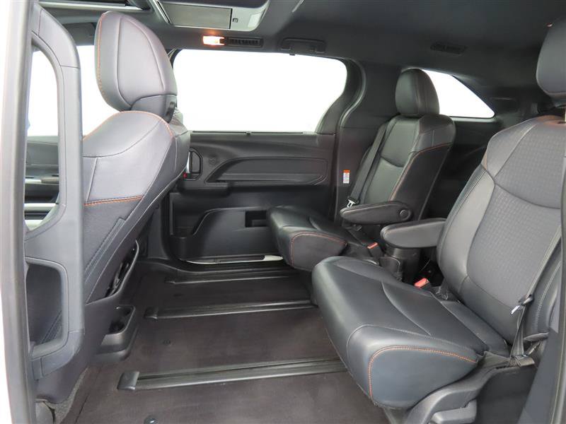Used 2021 Toyota Sienna XSE w/ XSE Plus Package AWD/4WD image 27