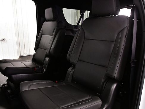 Used 2024 Chevrolet Suburban Z71 w/ Max Trailering Package image 28