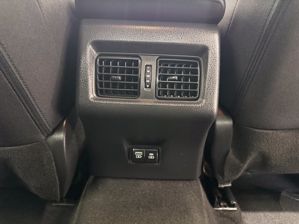 Used 2025 Toyota Camry LE FWD image 27