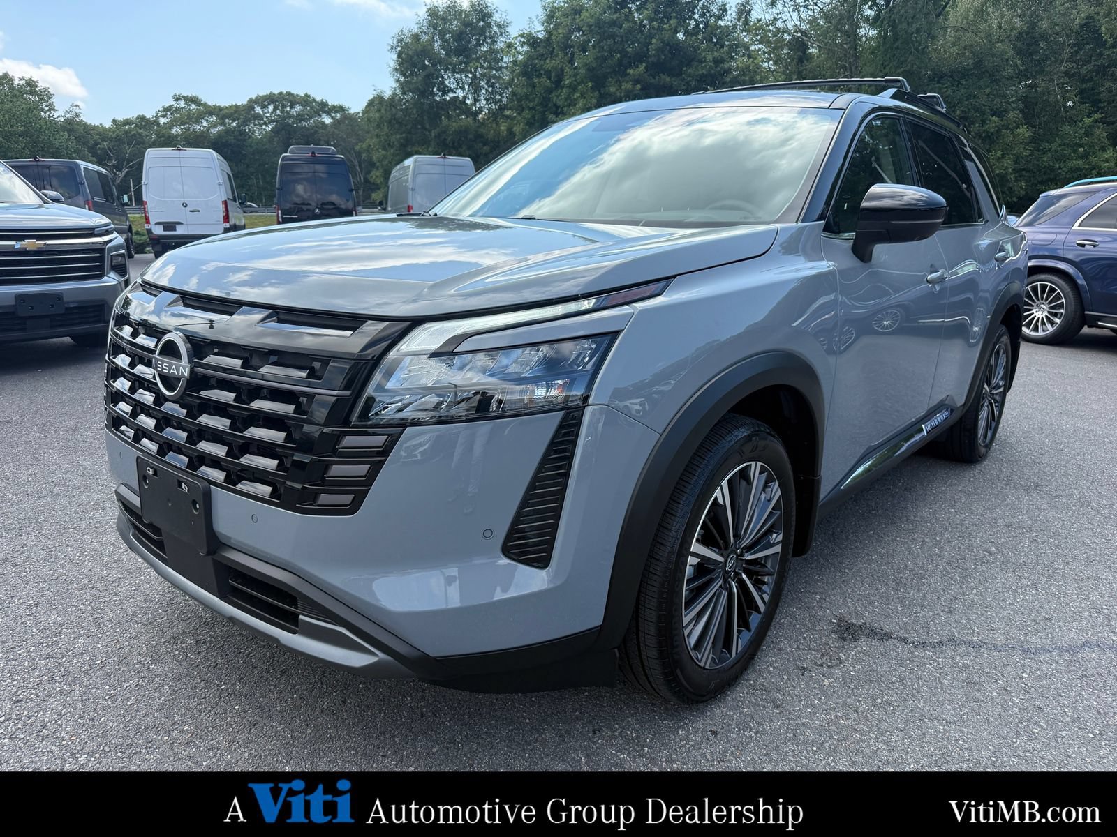 Used 2026 Nissan Pathfinder Platinum AWD/4WD image 4
