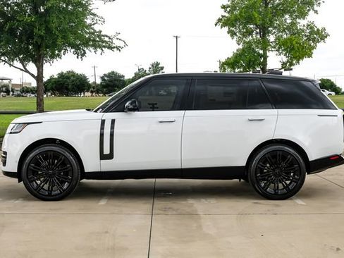 New 2026 Land Rover Range Rover Long Wheelbase SE AWD/4WD image 13