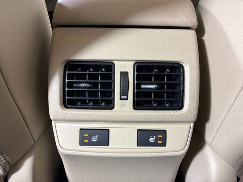 Used 2016 Subaru Outback 3.6R Limited image 27