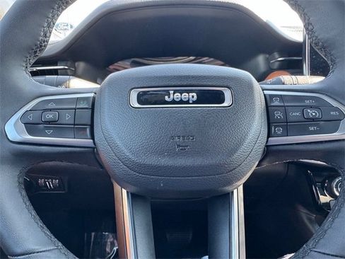Used 2024 Jeep Compass Limited image 15
