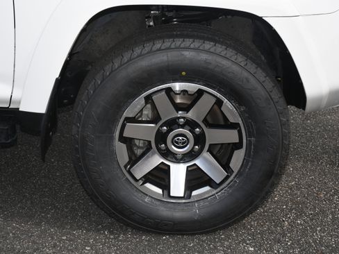 Certified 2021 Toyota 4Runner TRD Off-Road Premium image 22