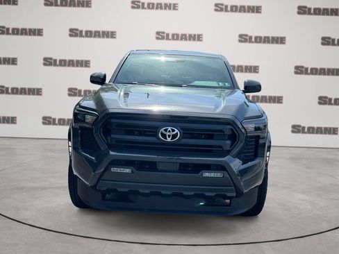 Used 2026 Toyota Tacoma SR5 AWD/4WD image 8