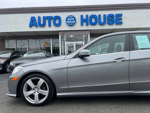 Used 2010 Mercedes-Benz E 350 4MATIC Sedan w/ Premium 1 Pkg image 36