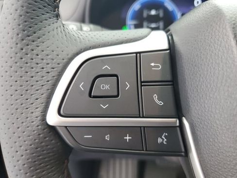 Used 2025 Toyota Sienna Limited AWD/4WD image 24