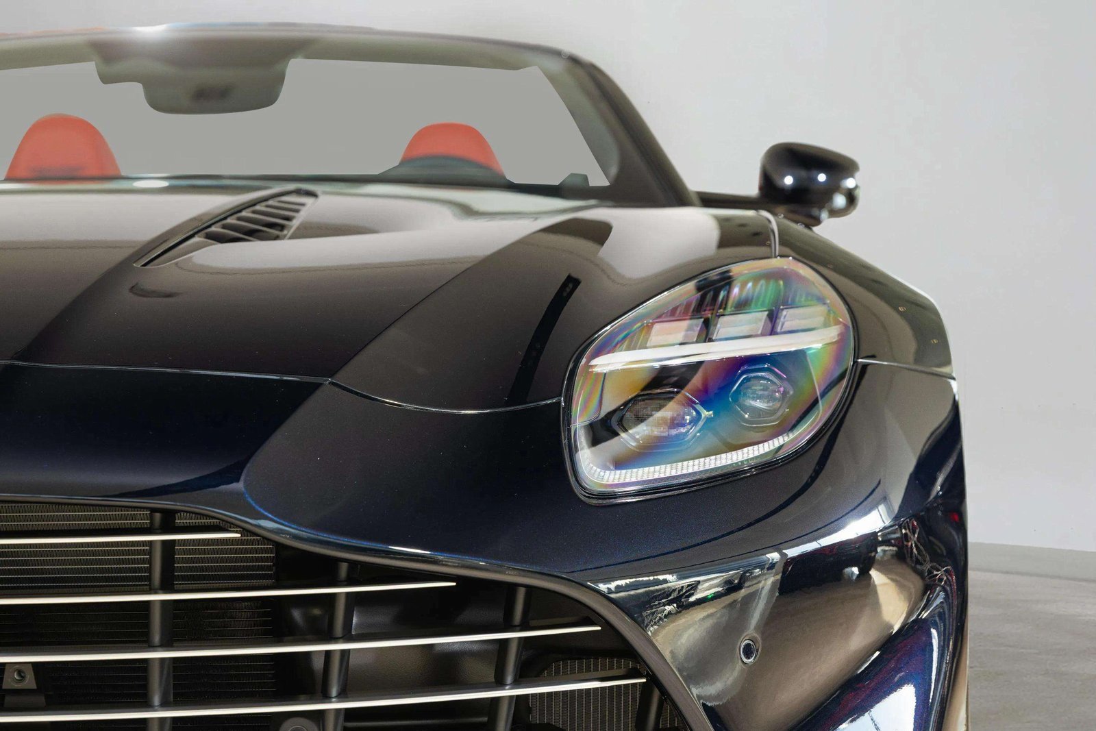 New 2026 Aston Martin Vanquish Convertible RWD image 54
