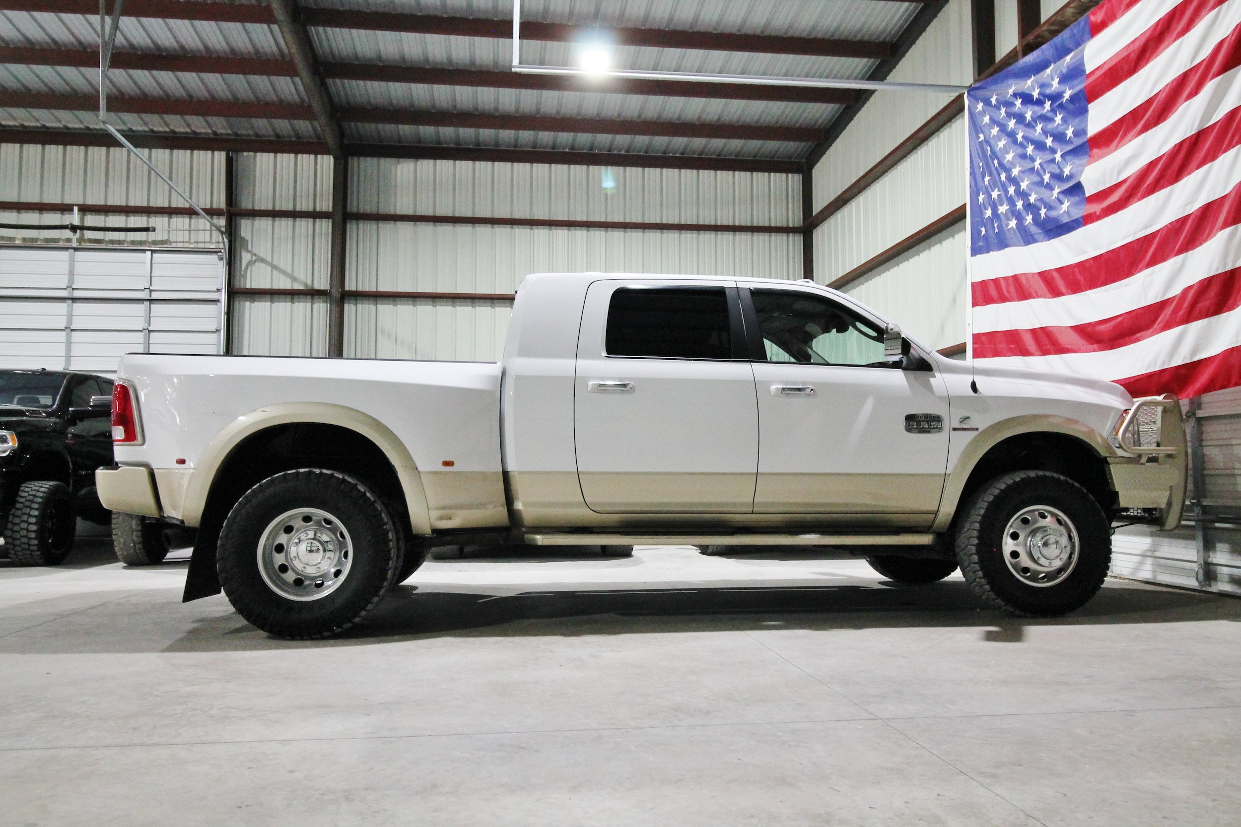 Used 2016 RAM 3500 Laramie Longhorn AWD/4WD image 13