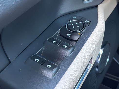 Used 2022 Ford Expedition XLT AWD/4WD image 19