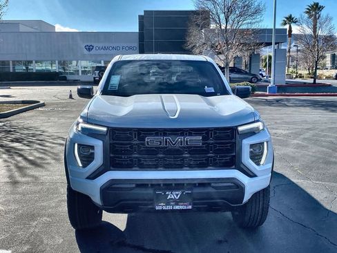 New 2026 GMC Canyon Elevation w/ LPO, Black Badging Package image 17