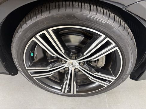 Used 2020 Volvo S60 T5 Inscription image 10