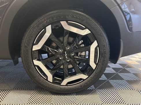 New 2025 Kia Telluride S image 7