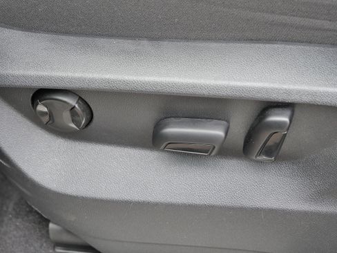 Used 2024 Volkswagen Atlas SE w/ Panoramic Sunroof Package image 20