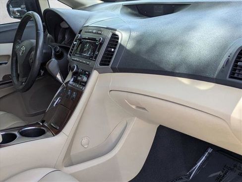 Used 2010 Toyota Venza FWD image 20