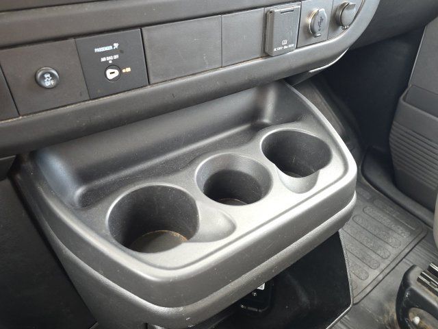 Certified 2017 Chevrolet Express 2500 RWD image 24